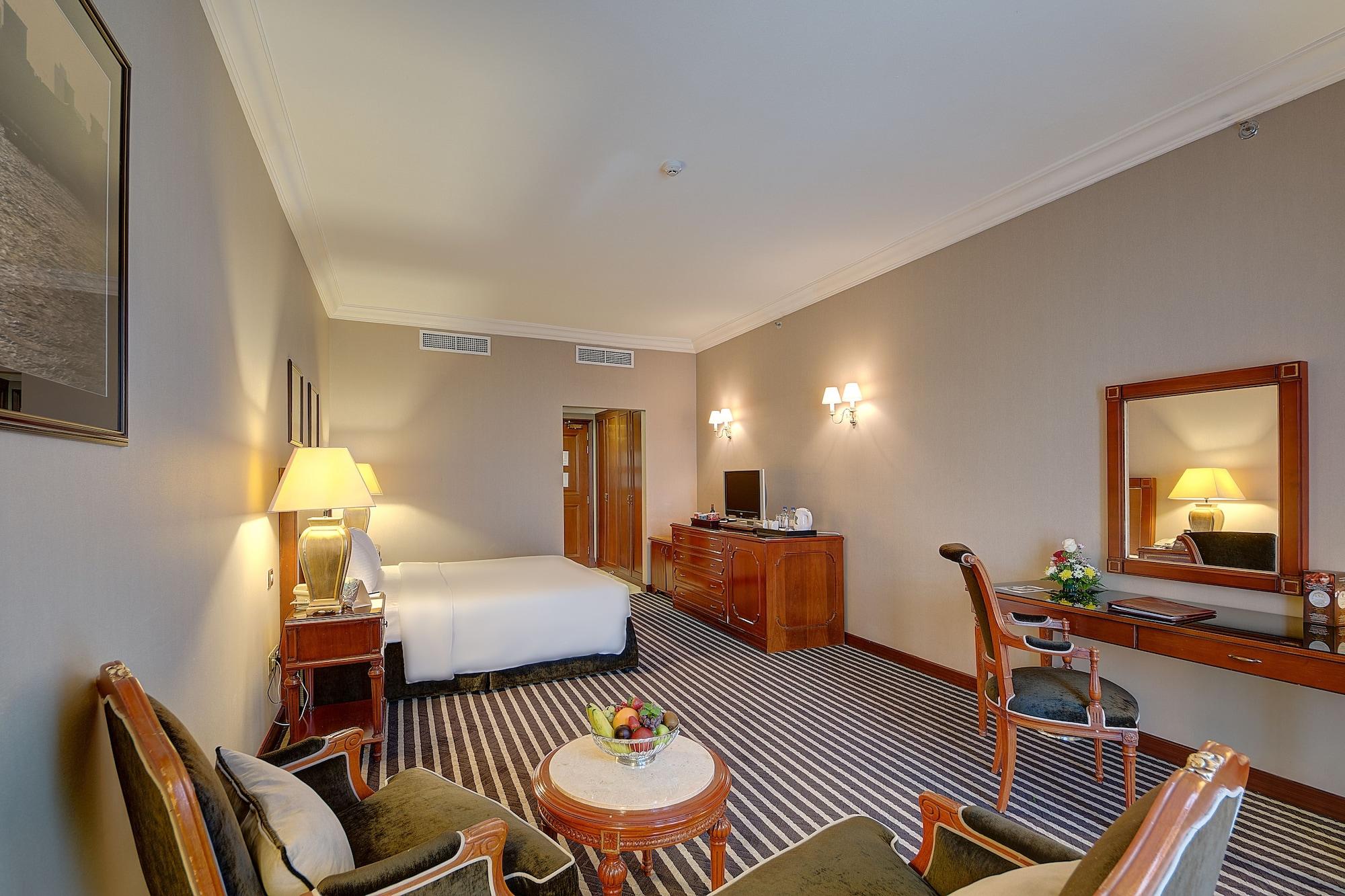 Royal Ascot Hotel Dubai Buitenkant foto