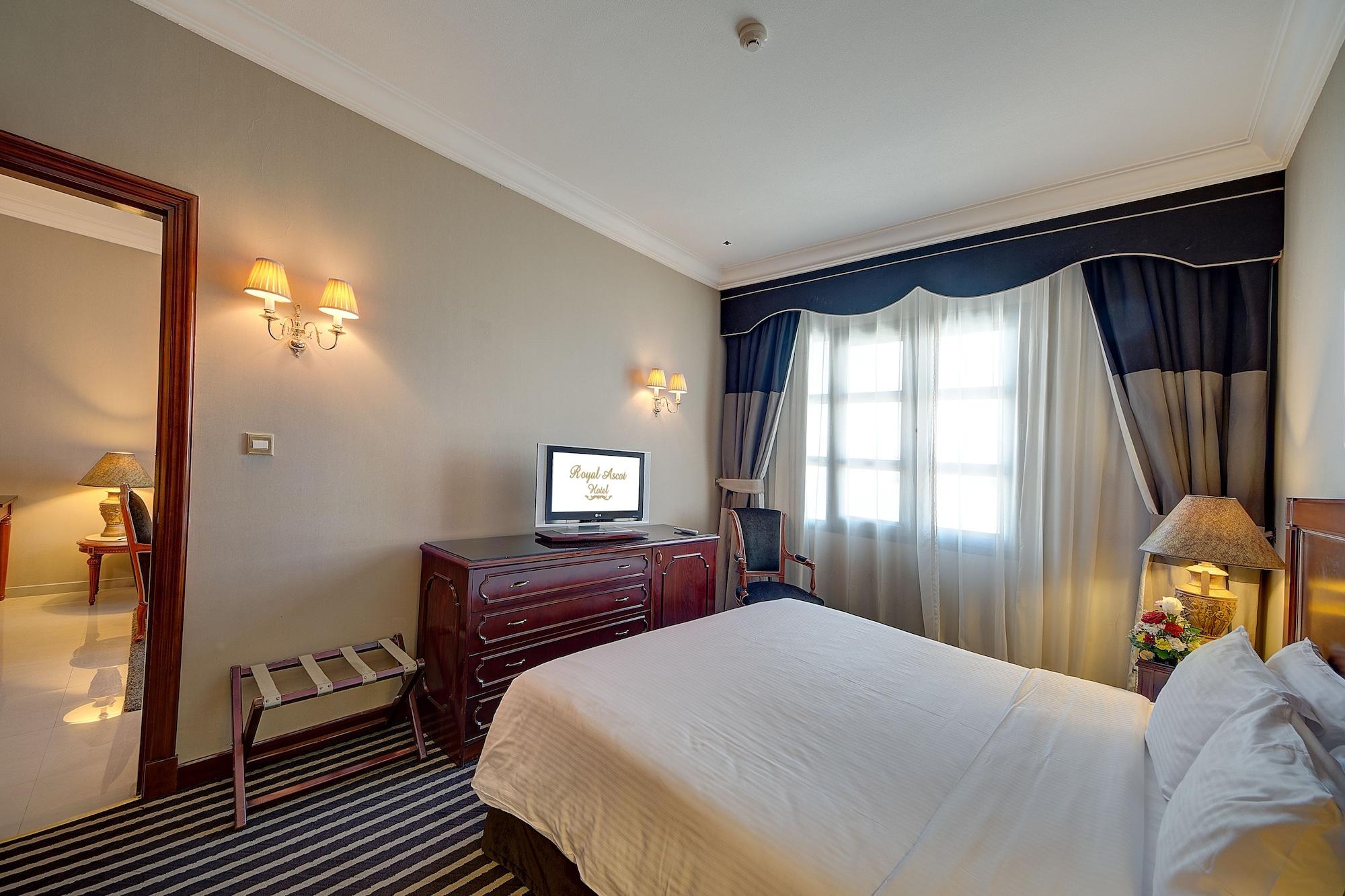 Royal Ascot Hotel Dubai Buitenkant foto