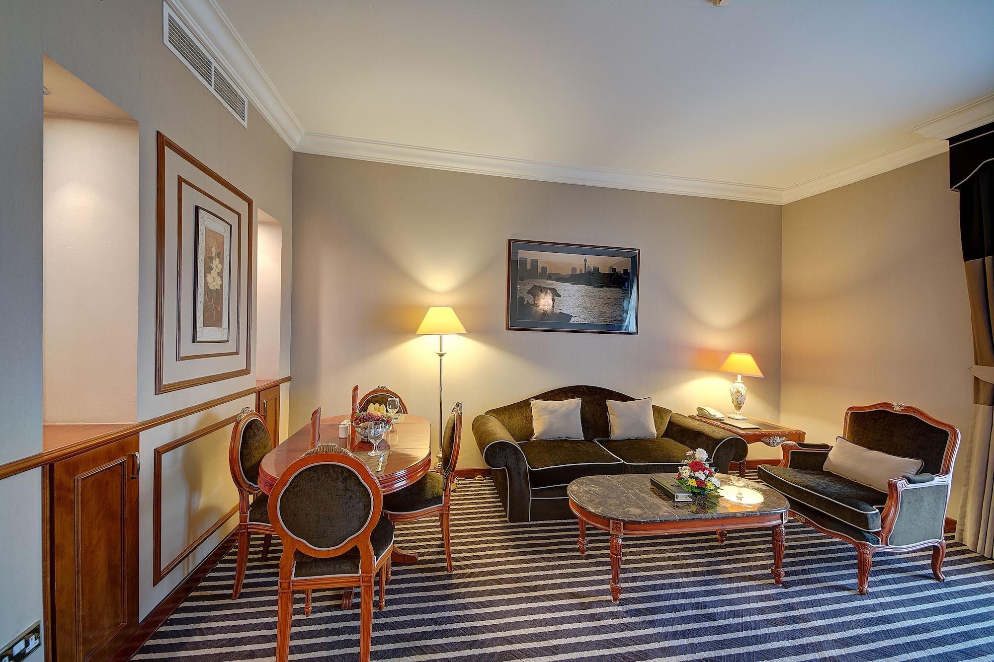 Royal Ascot Hotel Dubai Buitenkant foto