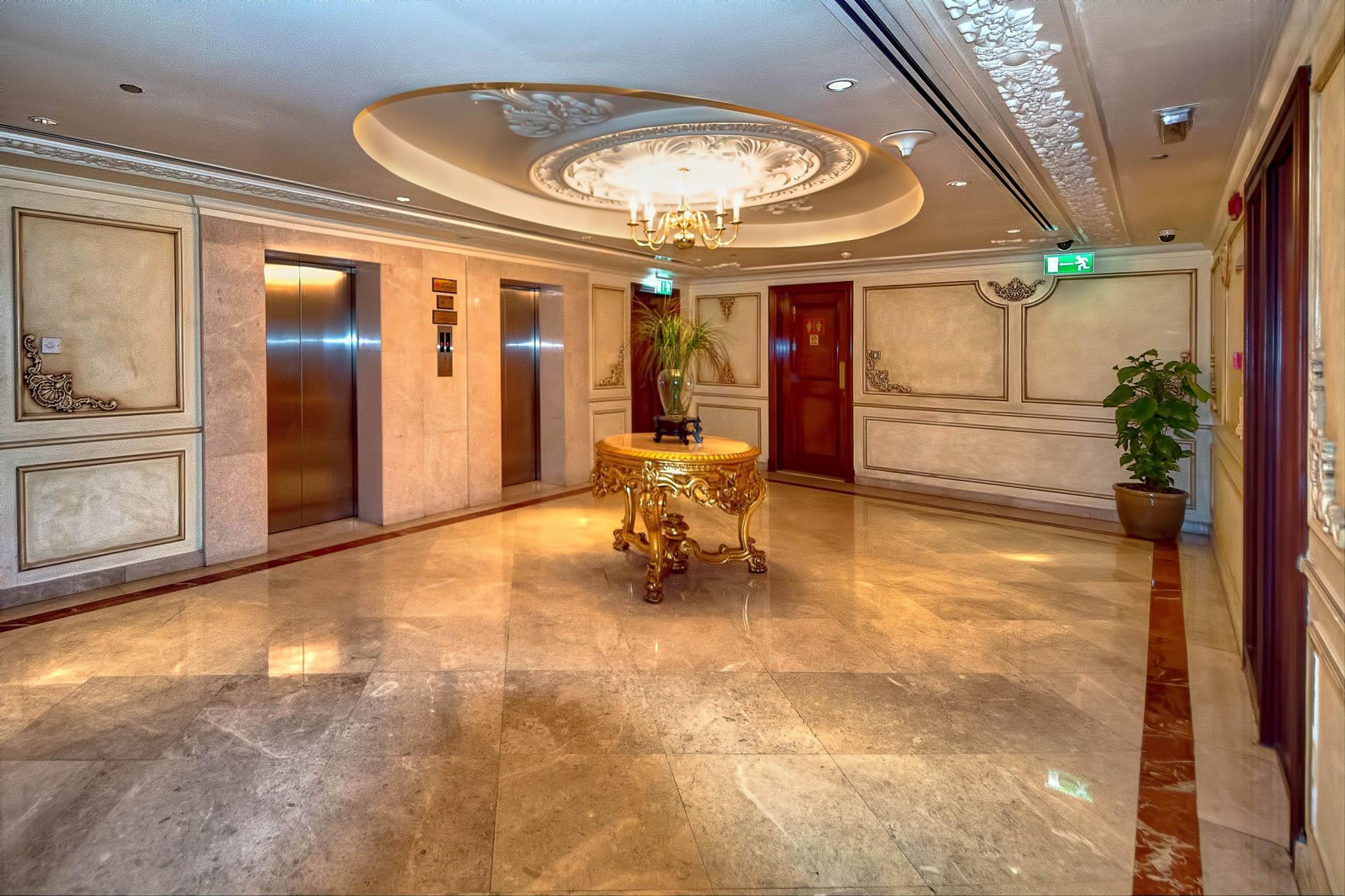 Royal Ascot Hotel Dubai Buitenkant foto