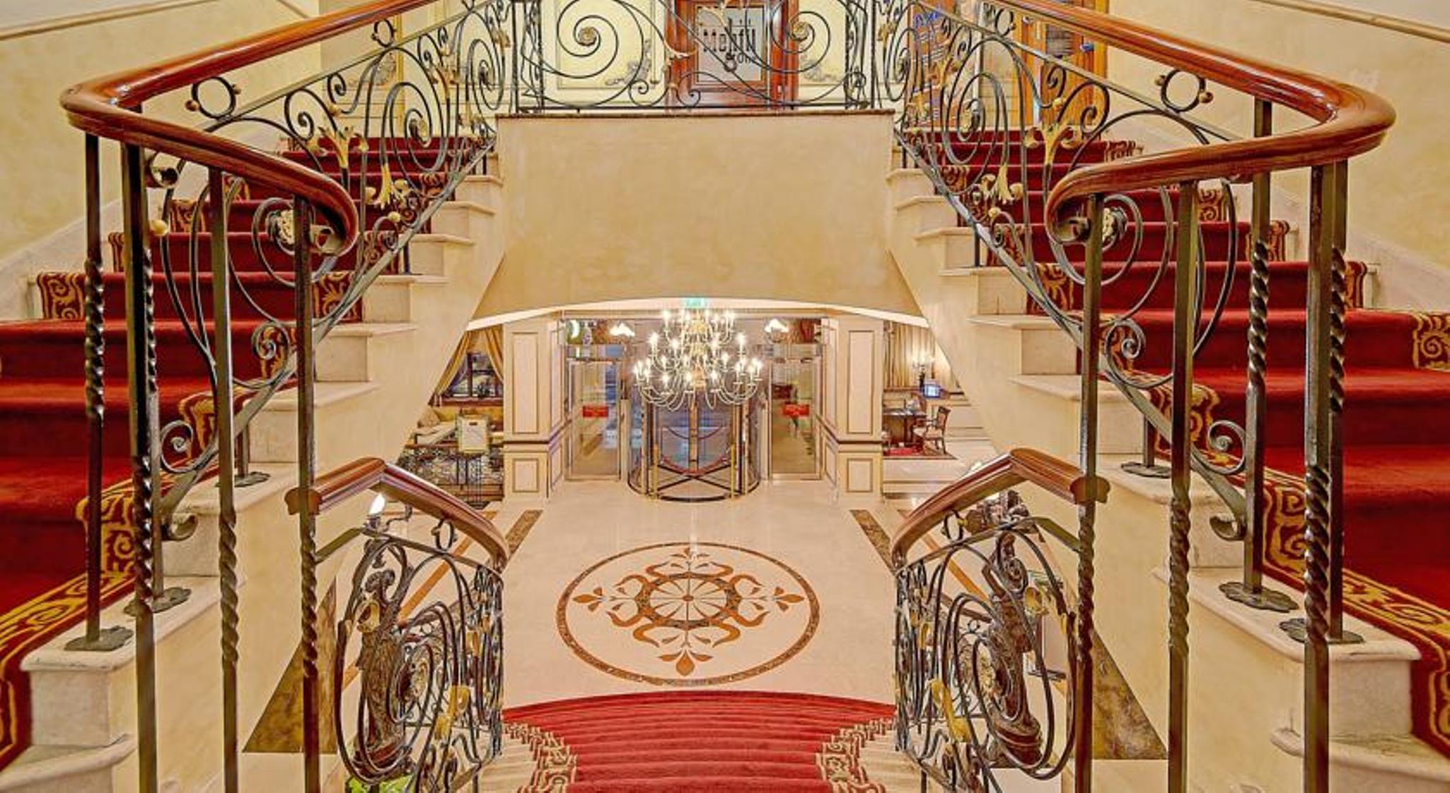 Royal Ascot Hotel Dubai Buitenkant foto